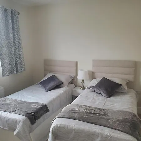 Apartment Seaside Retreat-2 Bed-sleeps 4-parking-pets Portmagee