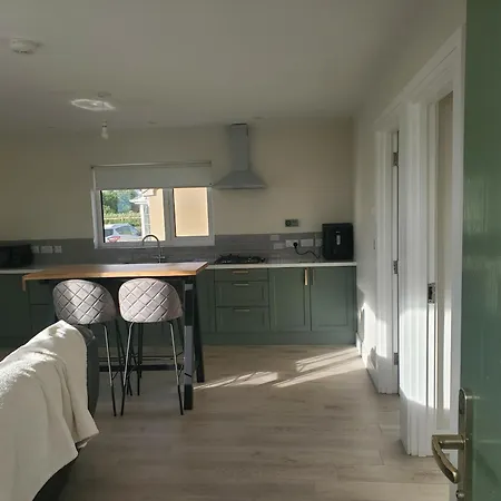 Seaside Retreat-2 Bed-sleeps 4-parking-pets Apartment