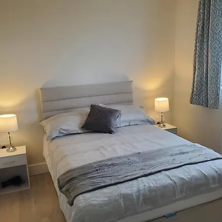 Apartment Seaside Retreat-2 Bed-sleeps 4-parking-pets *